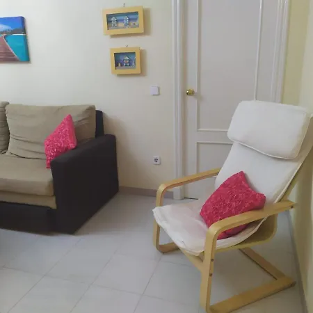 Acogedor Apartamento A 100 M. De Pinares Y Playa Rota